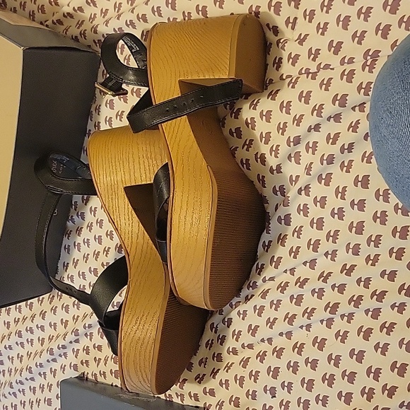 Universal Thread Wedges - Picture 3 of 5